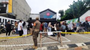 massa-memadati-warung-mie-gacoan-yang-baru-buka-di-kawasan-jalan-margonda